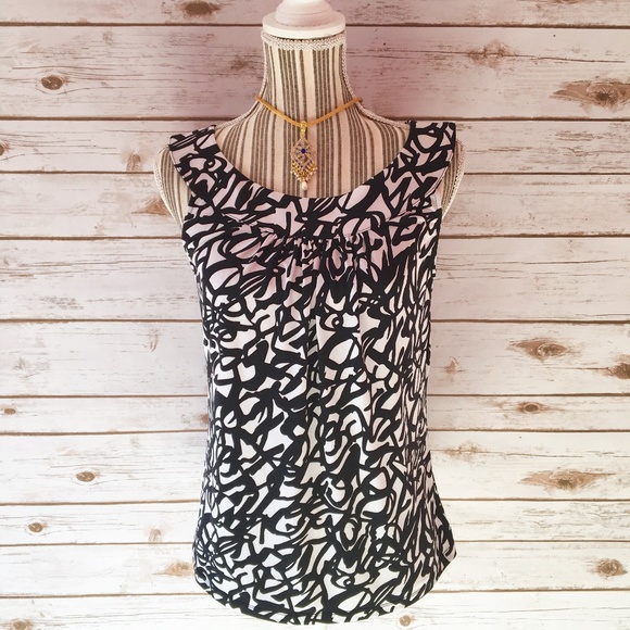 Calvin Klein Tops - Calvin Klein Sleeveless Top Size Medium